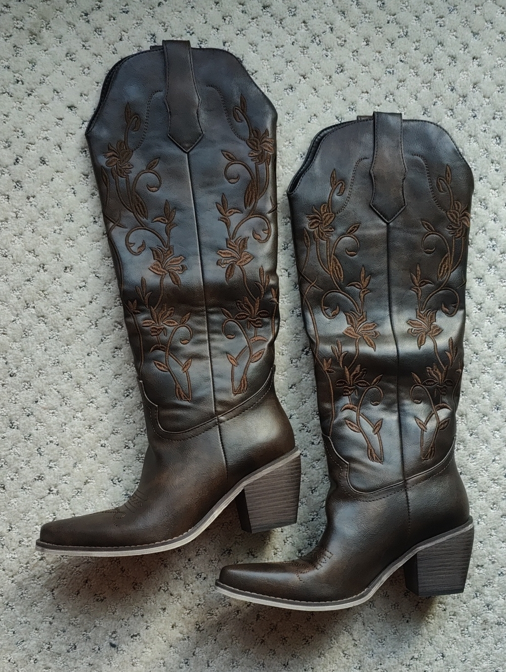 Wetkiss Women’s Brown Embroidered Western Boots - Classic Cowboy Style